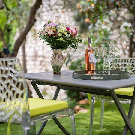 Appartement Lumineux Avec Terrasse Jardin Et Acces Piscine Вильфранш-сюр-Мер Экстерьер фото
