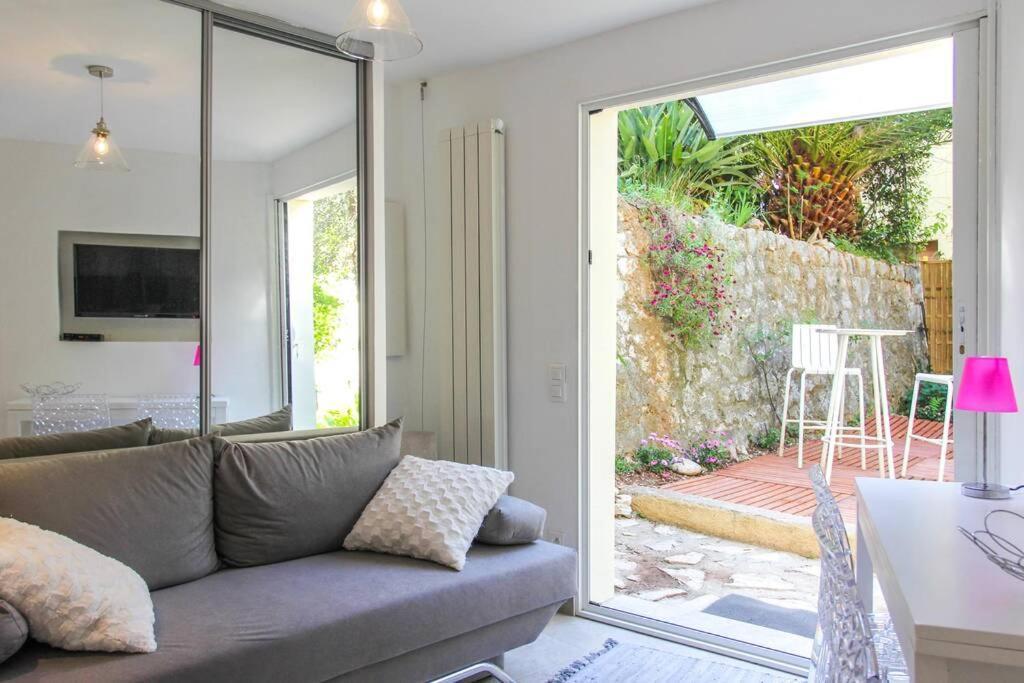 Appartement Lumineux Avec Terrasse Jardin Et Acces Piscine Вильфранш-сюр-Мер Экстерьер фото