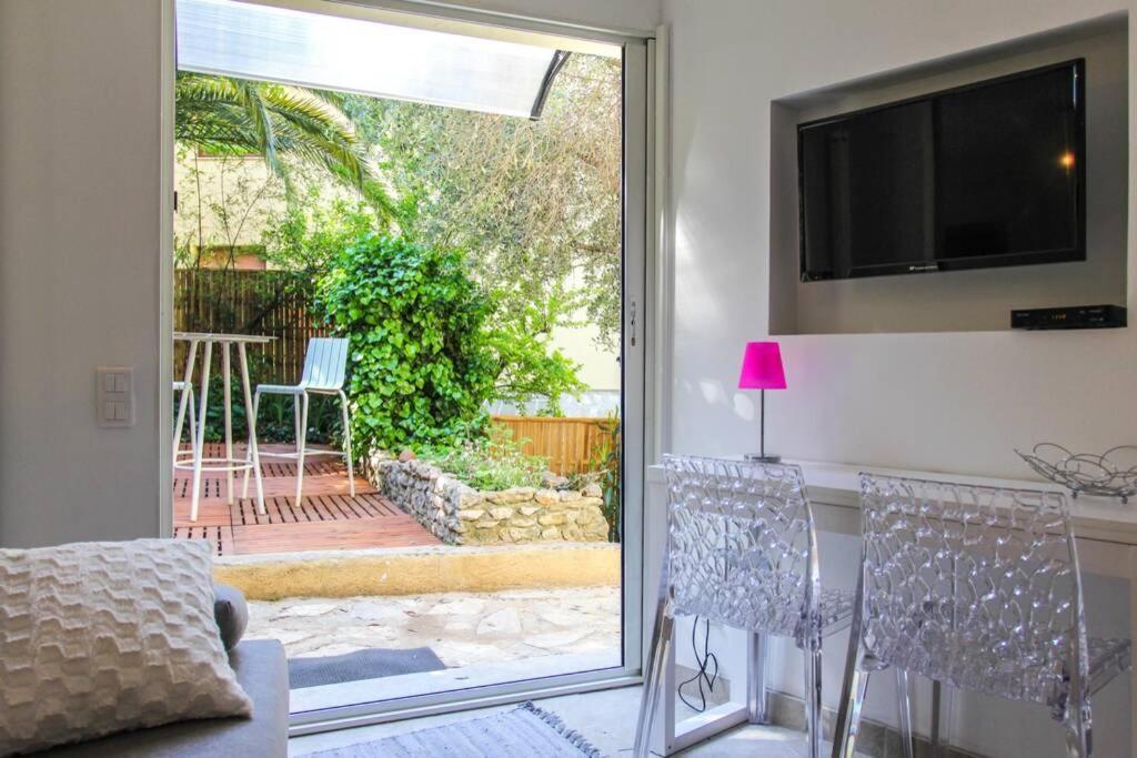 Appartement Lumineux Avec Terrasse Jardin Et Acces Piscine Вильфранш-сюр-Мер Экстерьер фото